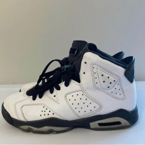 Jordan’s 6 retro white jade black